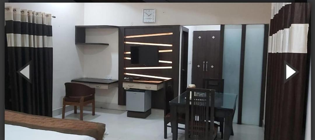 Hotel Soni International Khalilabad Eksteriør billede